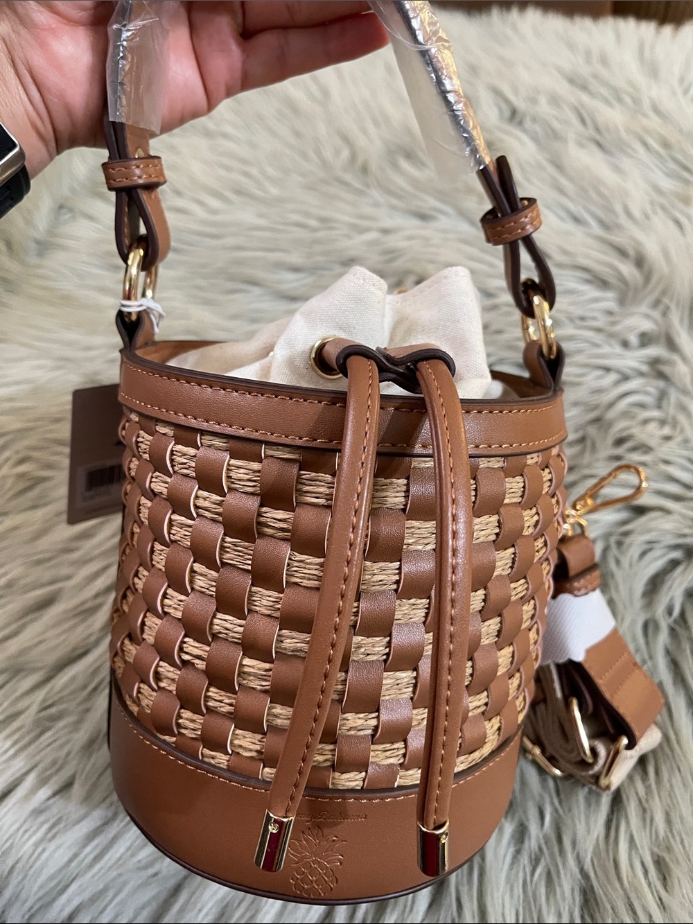 Raffia/woven bucket bag